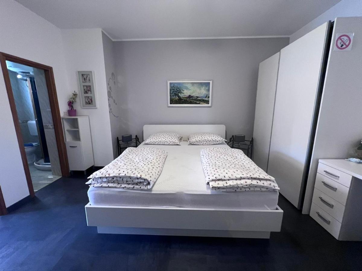 Toni777 Apartment Rovinj Exterior photo