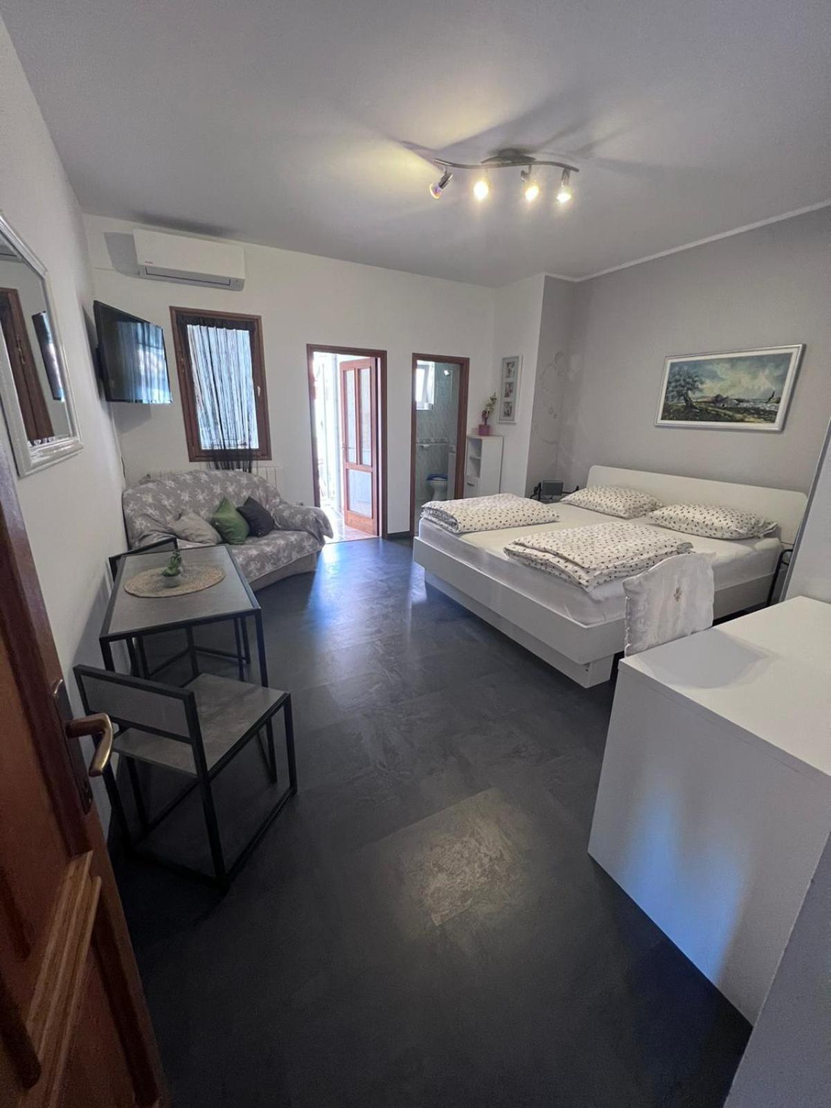 Toni777 Apartment Rovinj Exterior photo